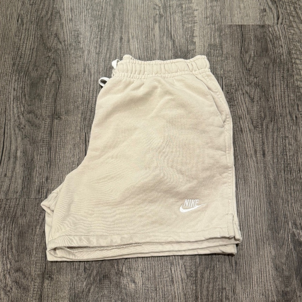 Nike Club Sweatshorts